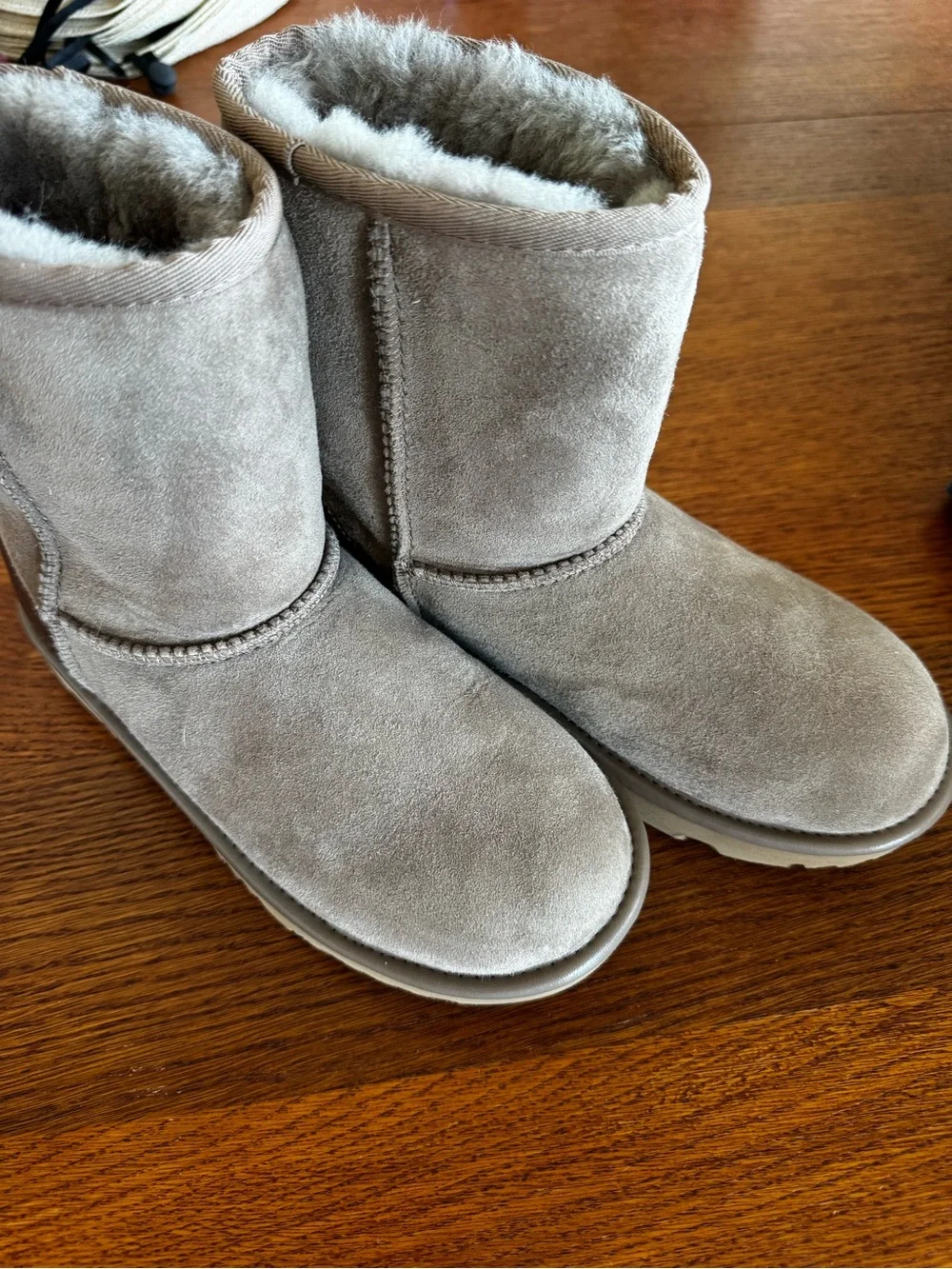 UGG Kids Classic Short Boots — Taupe Suede